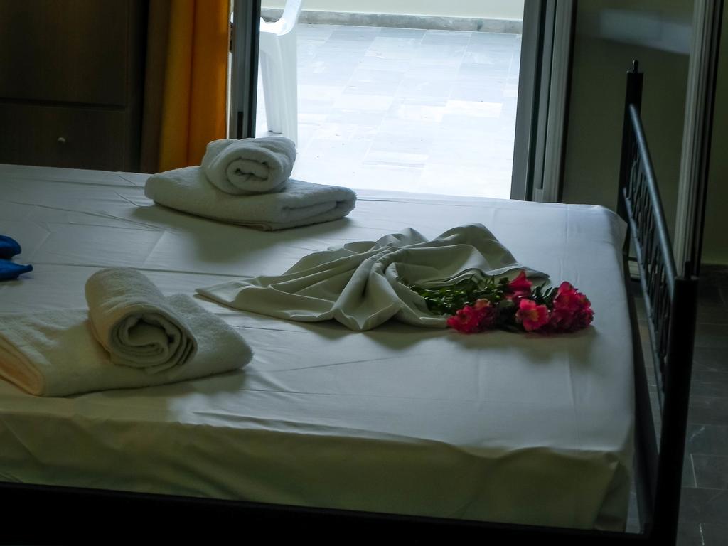 Voula Ilias Studios Panormos  Kültér fotó